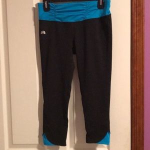 Black and blue cropped work out pants